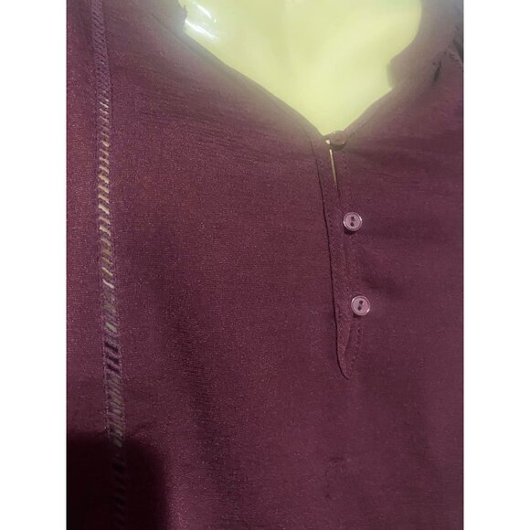 Womens Burgundy 3/4 Sleeve Tunic Top With Button Front Accent - Picture 2 of 6